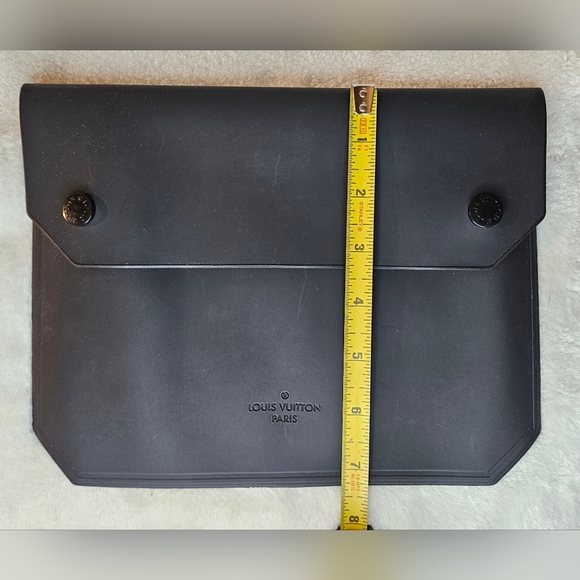 LOUIS VUITTON Silicone Swimsuit Organizer Travel Pouch Black mens womens Unisex - Picture 10 of 11